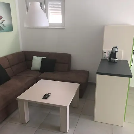 Apartment Apartman Green Kastela